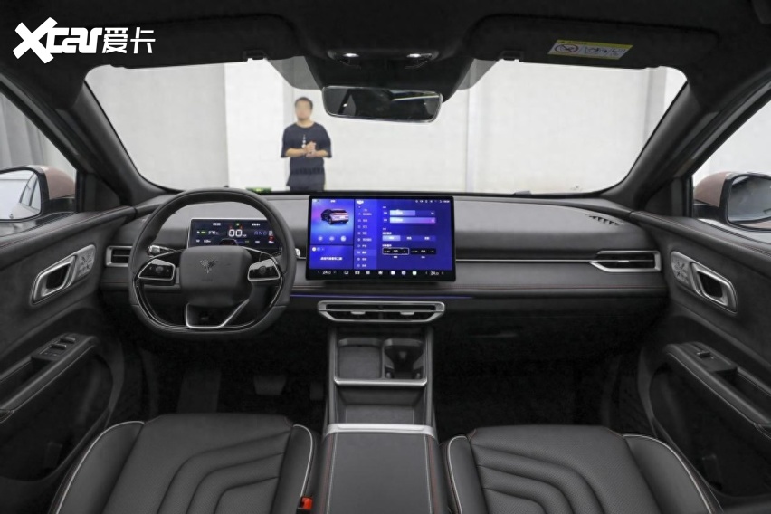 哪吒X上市！全球化的SUV，内置8155芯片还有501km续航