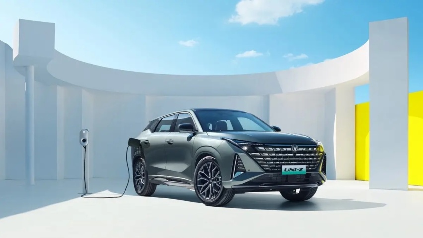 10万出头混动SUV，这四台车怎么选？长安UNI-Z给你答案