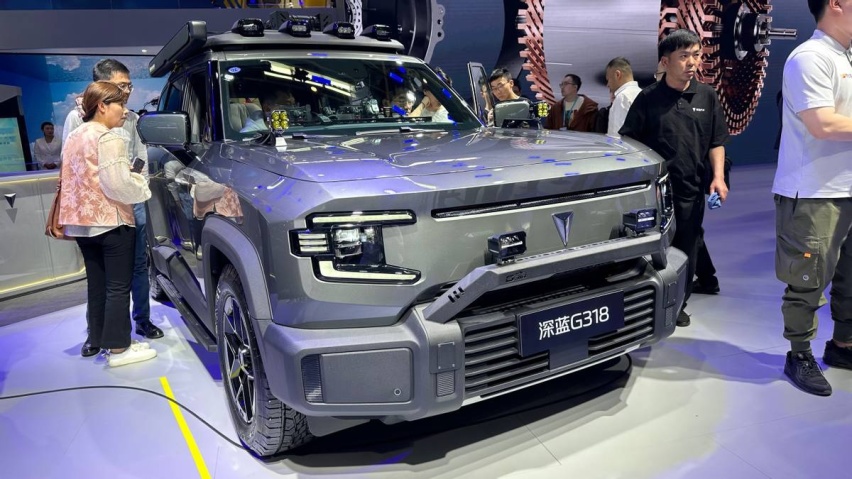 双电机四驱+超级增程，深蓝新车G318上线，硬派SUV or 城市SU