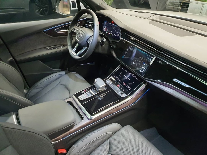 大气又很有精致感 新款奥迪Q7实车