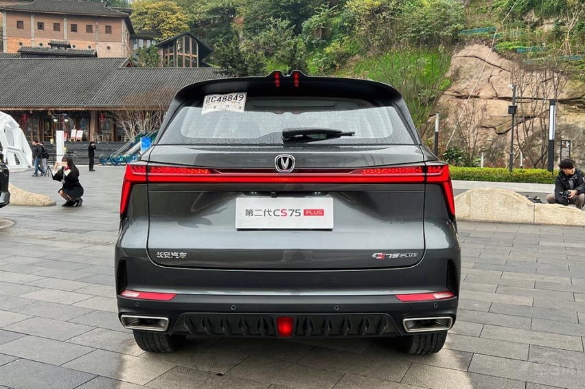 CS75 PLUS中期改款上市：为何说哈弗H6没得玩儿了？