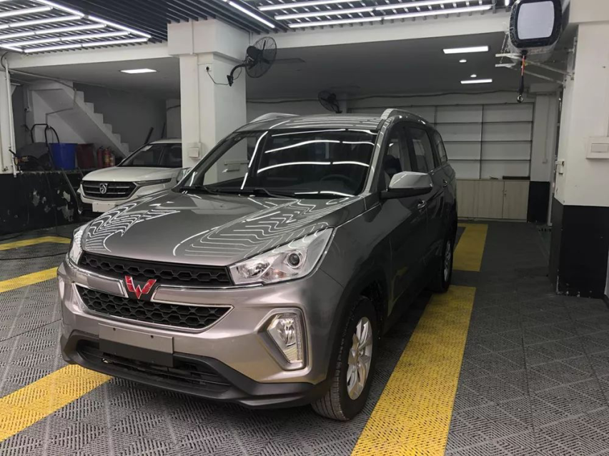 上到宾利全新飞驰，下到五菱宏光PLUS，10月上市重磅车型有