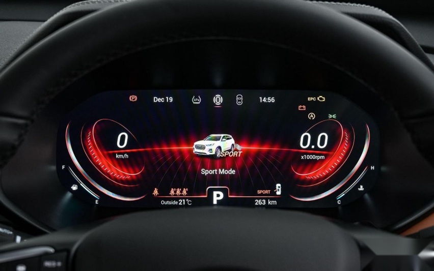 本田思域1.0T车型使用了215mm的窄胎