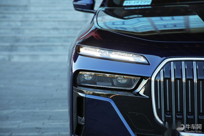 强者的自我颠覆 试驾宝马i7 xDrive60L