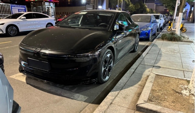 【E汽车】极氪007入门车型曝光