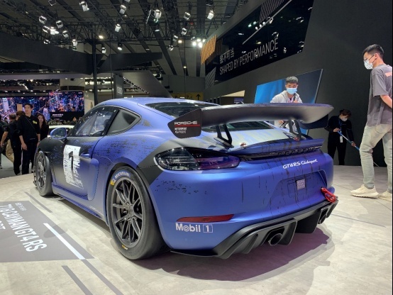 保时捷718 Cayman GT4 RS正式亮相2021广州车展