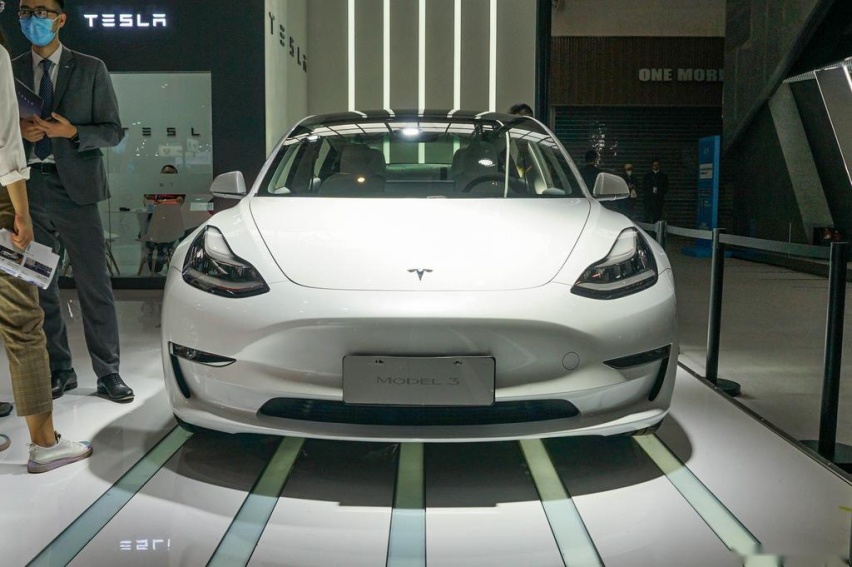 特斯拉Model3一年的用车成本要多少钱？算完后吓一跳！