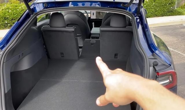 外媒试驾Model Y:做工有提升 但依旧粗糙