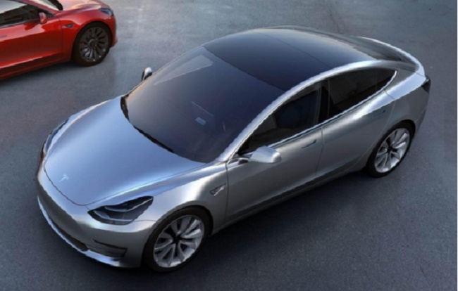 全新宝马3系对比特斯拉Model 3，你怎么选？