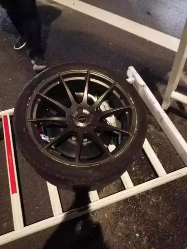 迈凯伦P1国内第二撞，神兽可不是这么好驾驭的