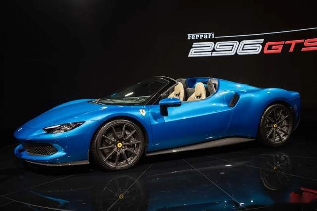 近距离静态体验法拉利296 GTS，触不可及的“梦”我摸到了