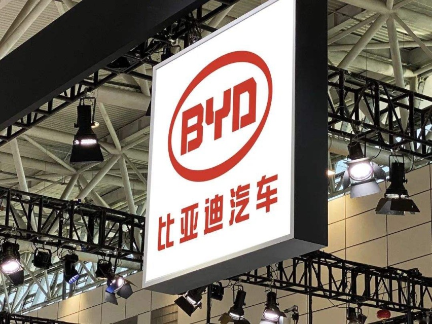 李云飞你好，所谓的品质自信，就是宋PLUS大面积无法OTA吗？