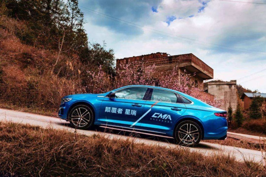 对比两款热门国产车型，奔腾B70哪些方面更吸引你
