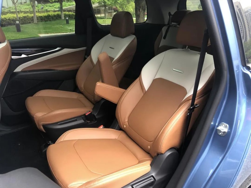 试驾大通G50 PLUS：10万出头的MPV，能做到多智能？