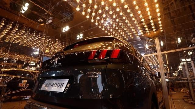 连续300小时以上光照、最高超过100度，标致4008完成硬核挑战