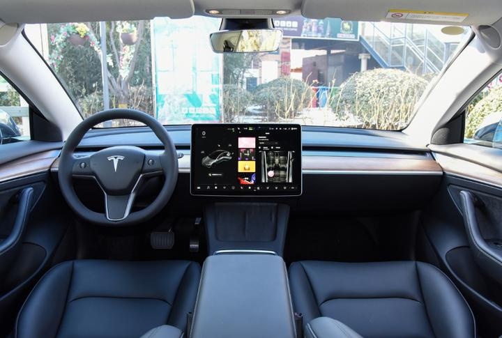 纯电B级车的PK赛，蔚来ET5旅行版对比特斯拉Model 3，谁更香？