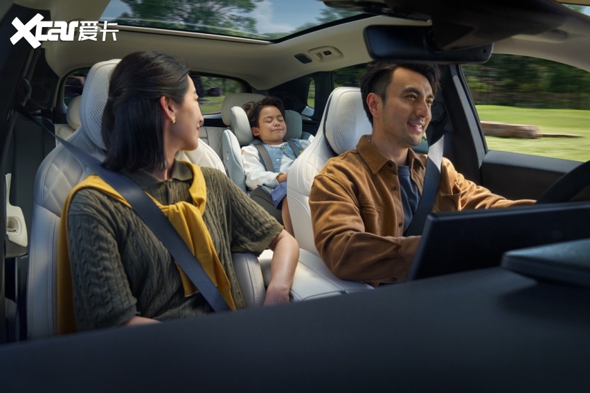 20%用户“闭眼入”，全新领克08万台交付领跑20万级SUV市场