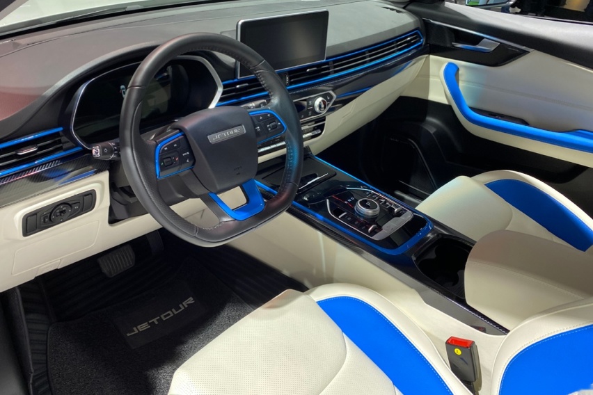 前脸变化很大 广州车展实拍新款捷途X70S EV
