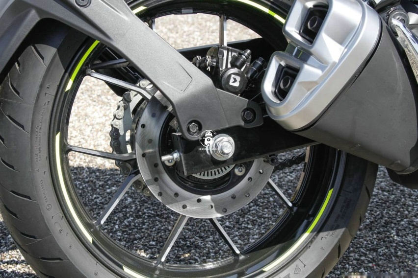 铃木Gixxer SF250新款日本上市售价约人民币3.1万