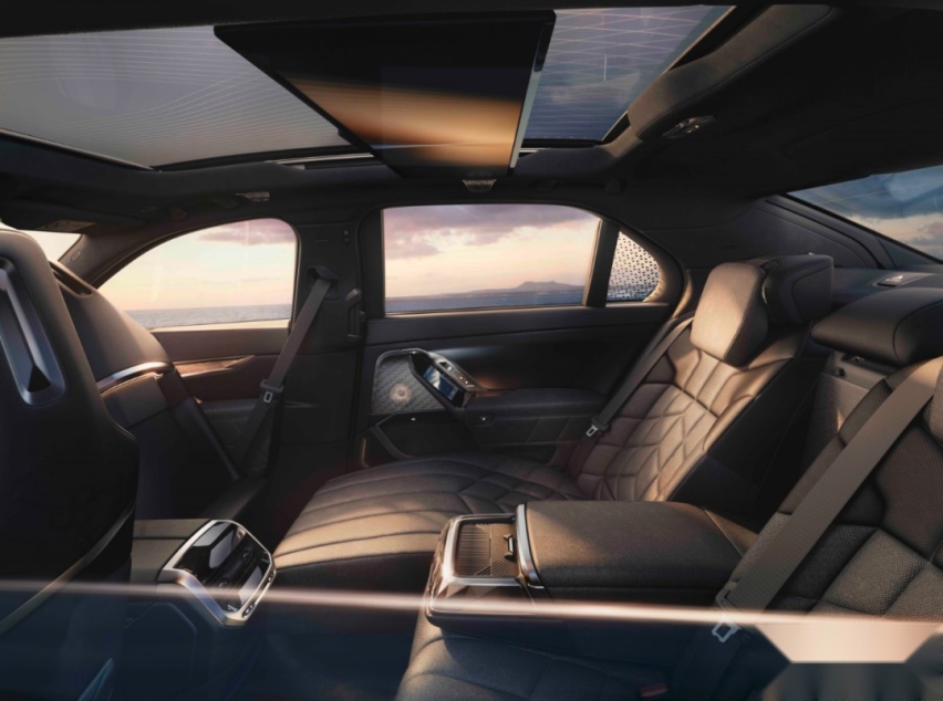 不卖情怀的创新纯电动BMW i7，到底有多猛？