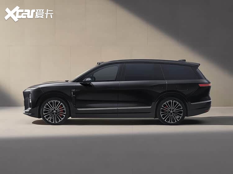 全新蔚来ES8第30000台完成交付