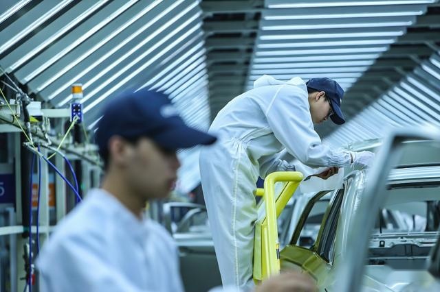 快讯｜吉利帝豪GL成功完成10万+次车门耐力极限挑战