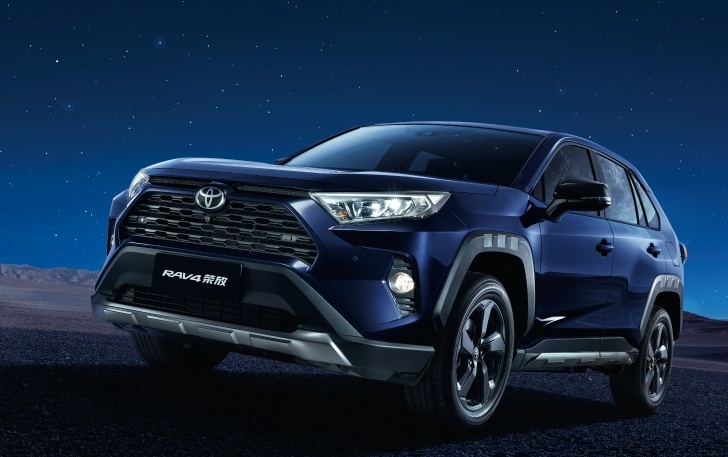 2022款RAV4荣放正式上市，17.58万元起售，会大卖吗？