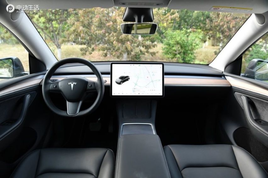 别克E5对比Model Y / ID.6 CROZZ