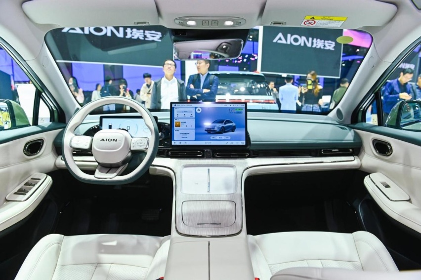 广州车展AION S MAX上演色彩大秀 质感堪比保时捷