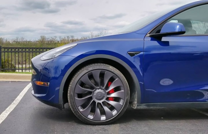 前卫的造型 特斯拉Model Y实车