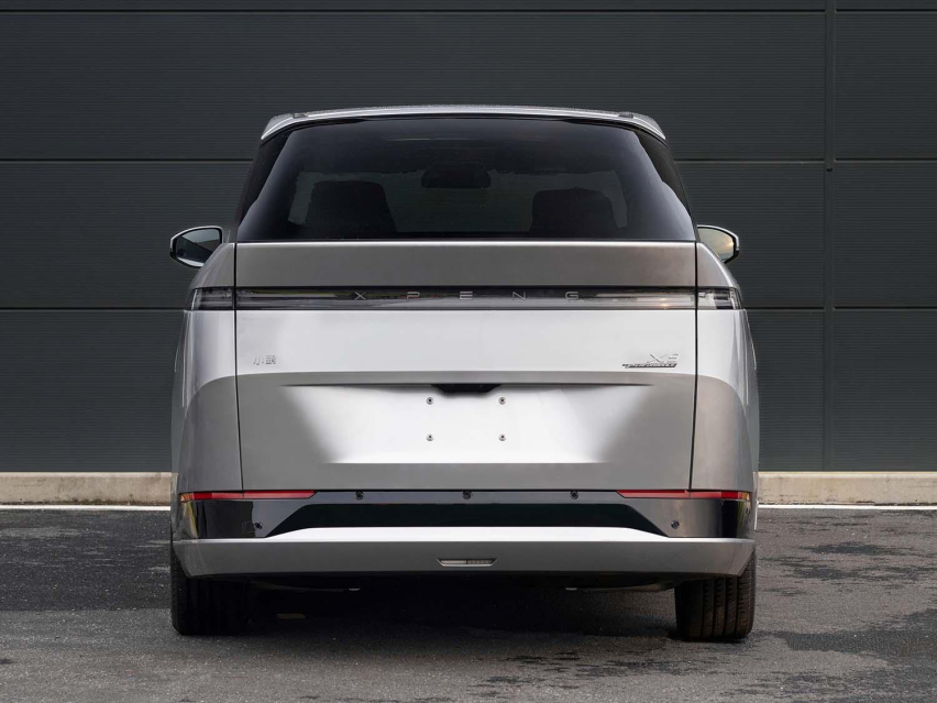 纯电智能大七座MPV，小鹏X9正式上市，售价35.98万起
