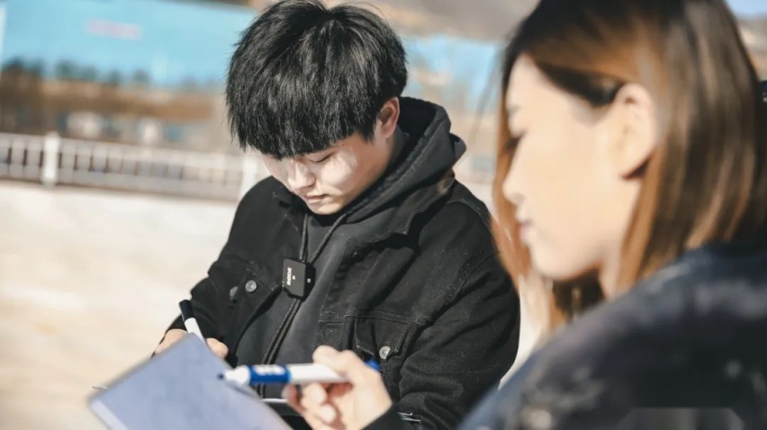 《上车吧！朋友》 路人眼中的锐界PLUS怎么样？