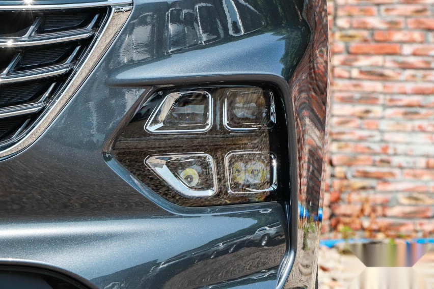 想买10万级质量好的MPV，可以看看这两款，空间大、油耗低、安全