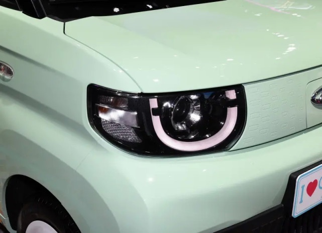 QQ冰淇淋正式上市 2.99-4.39万元 为什么比宏光MINI EV