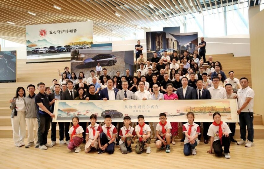 神龙汽车32周年战略转型稳步推进：构建新格局，打造新神龙