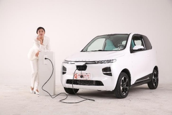 抓住“她时代”，朋克美美秀外慧中现芳华