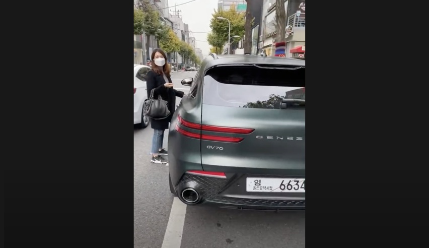 全新捷尼赛思GV70亮相韩国街头,造型太漂亮引市民直播分享