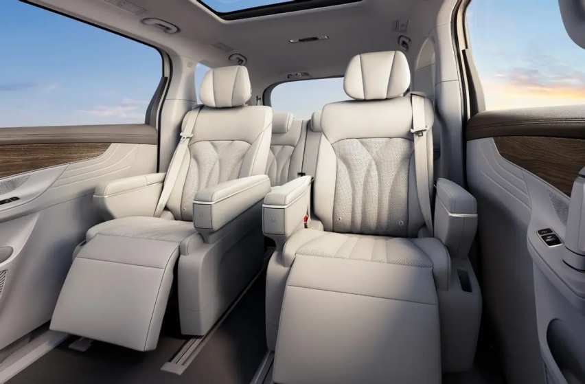 中大型MPV 19.99万元起，B级轿车9.98万元起，上汽荣威双车上