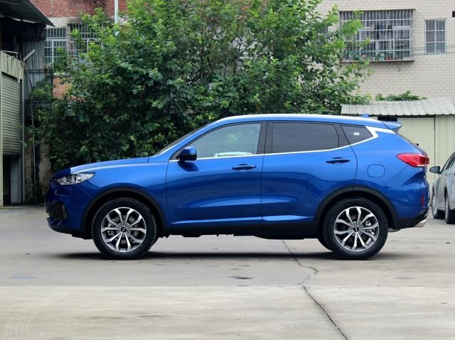 名门好车一汽丰田RAV-4荣放对比WEY VV6，结果还是WEY赢了