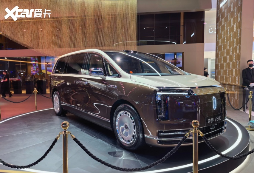 2026成都车展：5.5米车长、六颗激光雷达，尊界V800上市后首秀