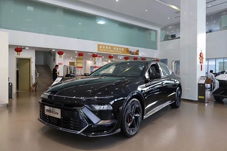 30万内的“宝藏车型” 探店北京现代第五代胜达