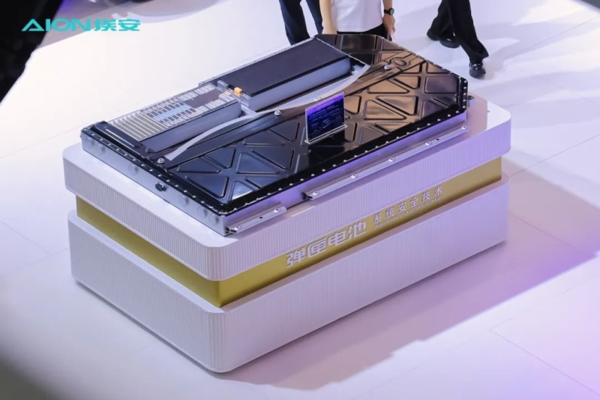 大湾区车展“霸王龙”！第二代AION V为何会吸睛无数？