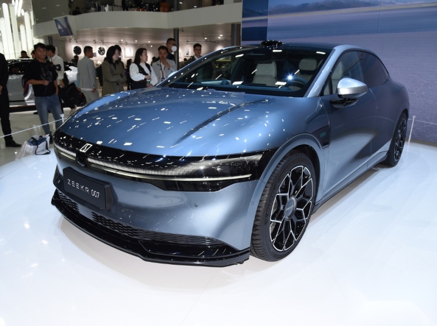 特斯拉Model 3迎来强敌，续航达870km，2.84秒破百