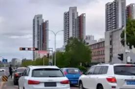 红灯掉头必看！2026新规明确3种合法情形，弄错扣3分罚200