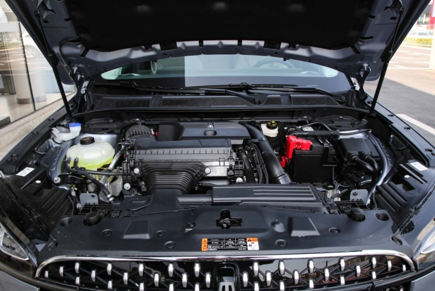 谁最值得买？凯迪拉克GT4、宝马X1、林肯冒险家同台，看完有答案