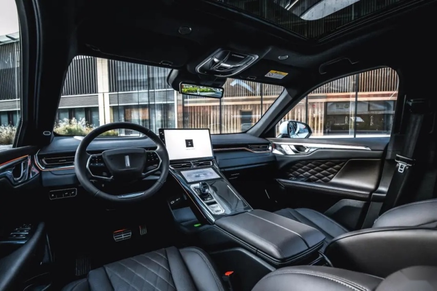 纯电204km超长续航,竞品是理想one ?试驾摩卡DHT-PHEV