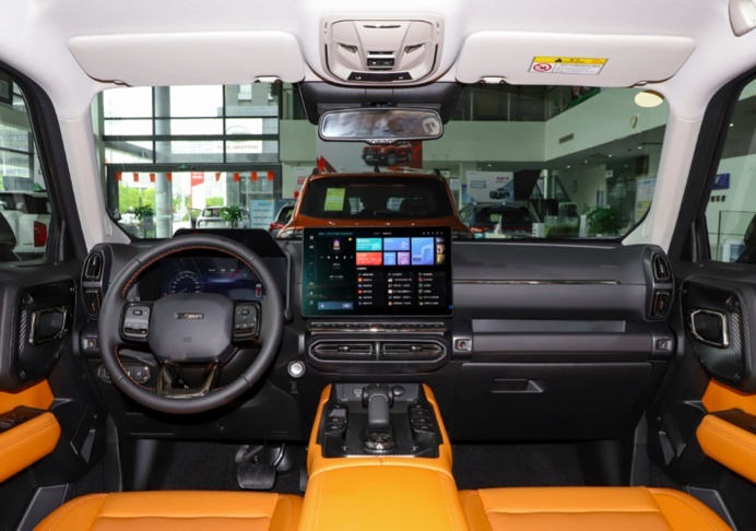 15万级SUV，2.0T-DHT可越野可电，二代大狗和星越L该怎么选