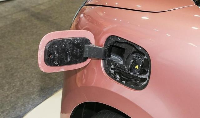 长安新车Lumin糯玉米，和宏光MINI EV有何区别，4.89万实用
