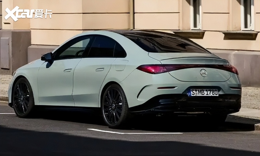 奔驰新车里竟装了个中国发动机，“豪车”的游戏规则变了？