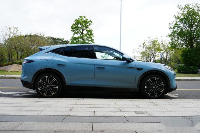 25万纯电SUV该选谁？全新腾势N7对比Model Y